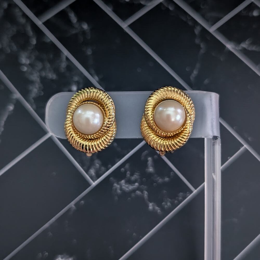 Vintage Clip On Earrings Gold Tone & Faux Pearl Elegant & Stylish Statement